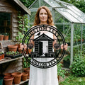 Personalisiertes Gartenhaus Schild mit Namen aus schwarzem Stahl