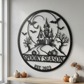 Personalisiertes Halloween Schild mit Spukhaus und Spooky Season aus schwarzem Stahl