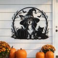 Halloween Metallschild mit Hexe, Hund, schwarzer Katze und Kürbis aus schwarzem Stahl